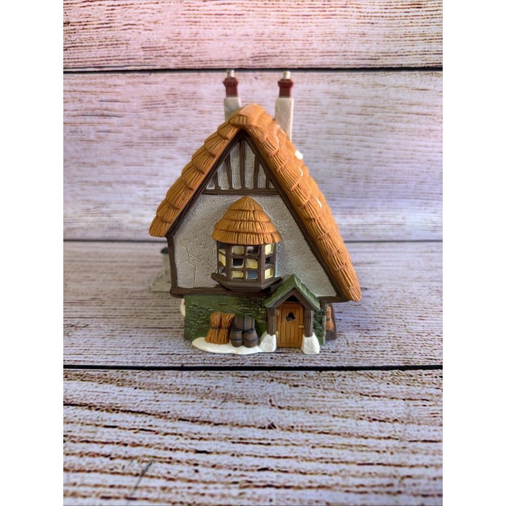 Dept 56 Dickens Village Lomas Ltd. Molasses Heritage Christmas 1993 Used